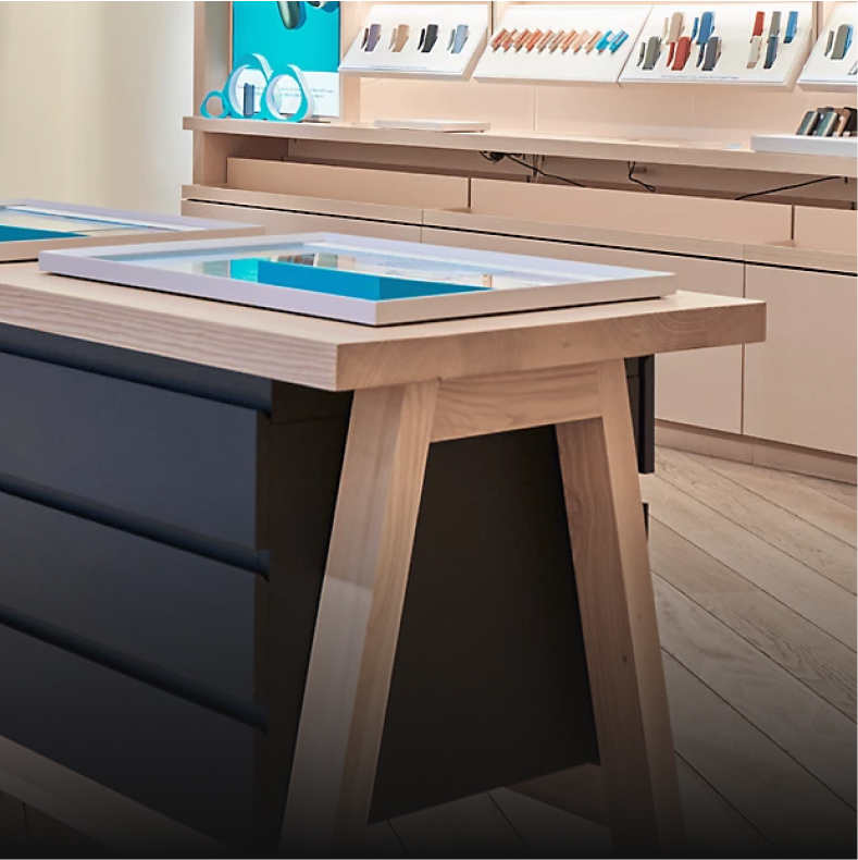 IQOS Store exemplarisch abgebildet.